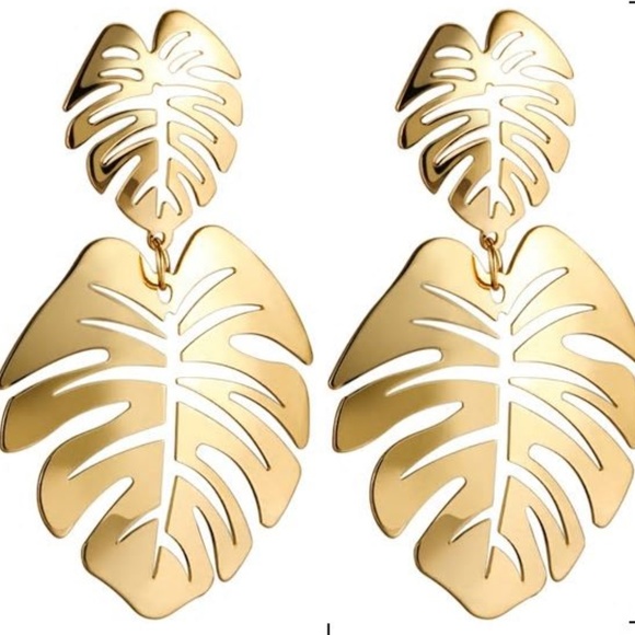 Jewelry - Gold Hollow tree leaves long pendant earrings